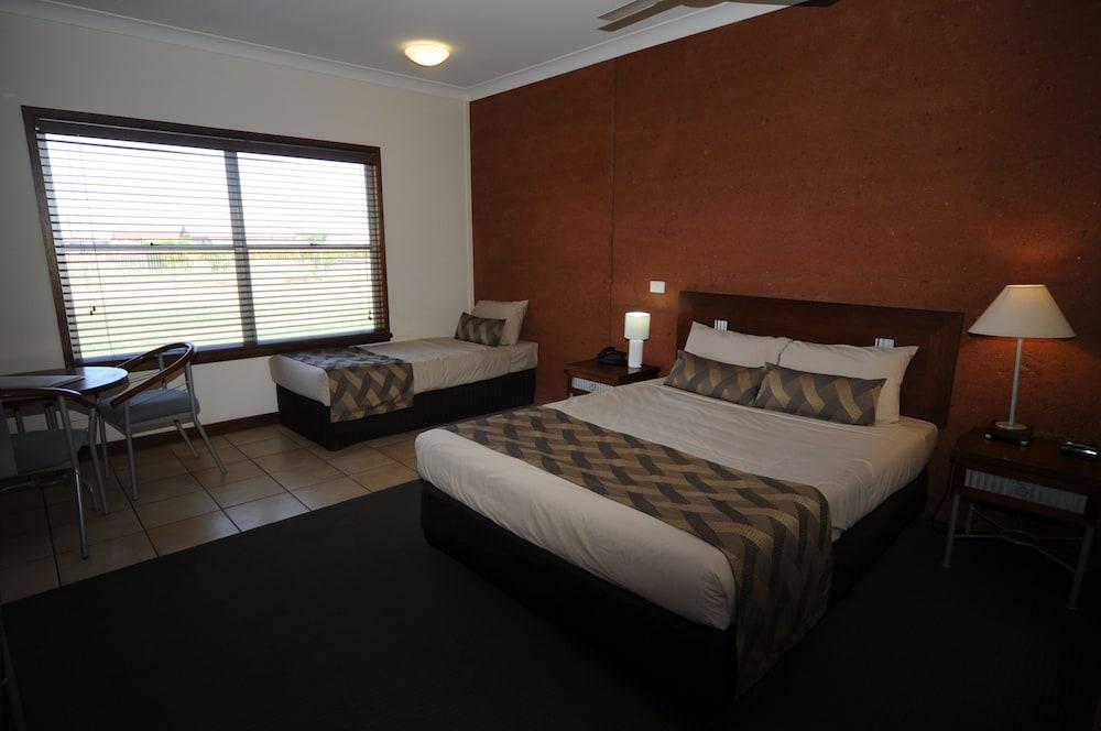 Cloncurry 集吉不过汽车旅馆 外观 照片