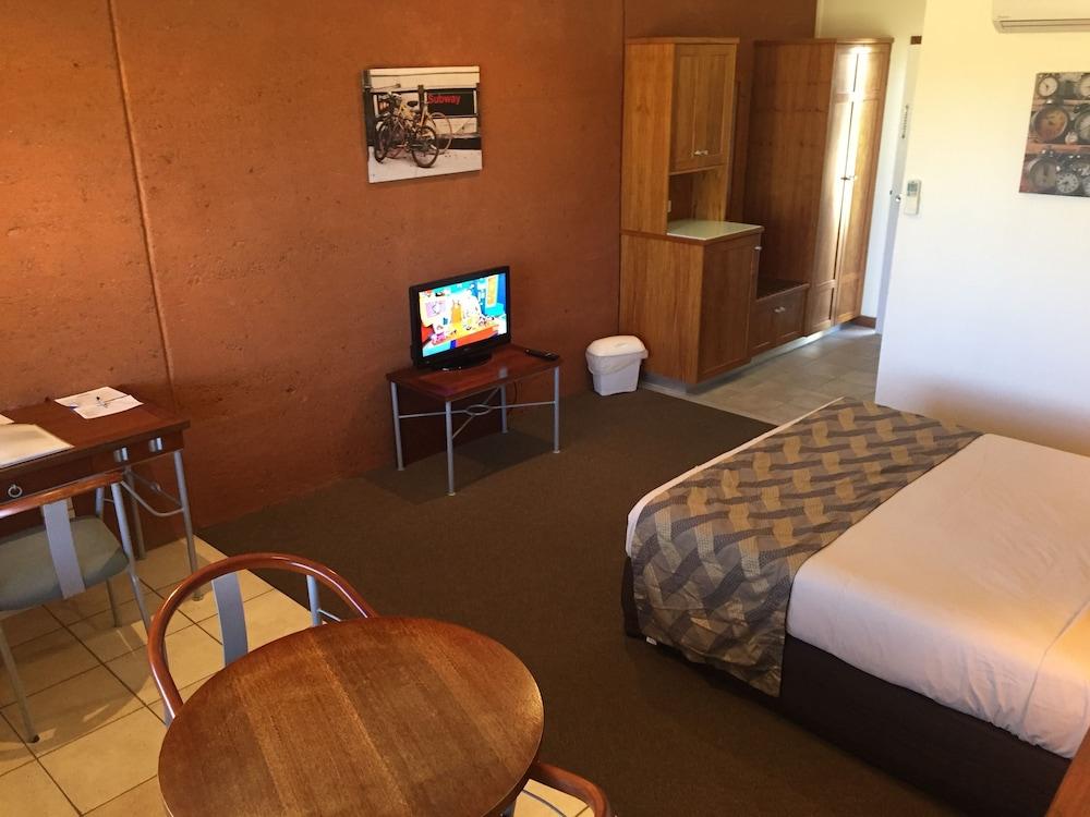 Cloncurry 集吉不过汽车旅馆 外观 照片